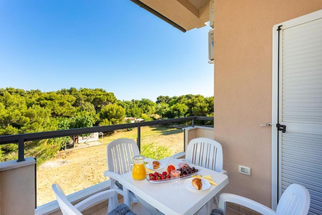 Apartments Punta Premantura Extérieur photo
