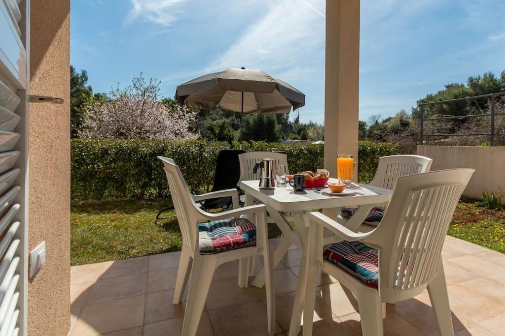Apartments Punta Premantura Extérieur photo