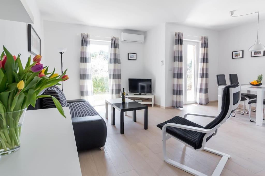 Apartments Punta Premantura Extérieur photo